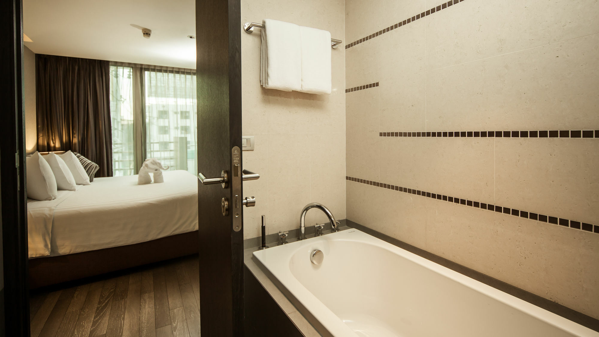 Arcadia Residence Ploenchit By Compass Hospitality Bangkok Eksteriør bilde