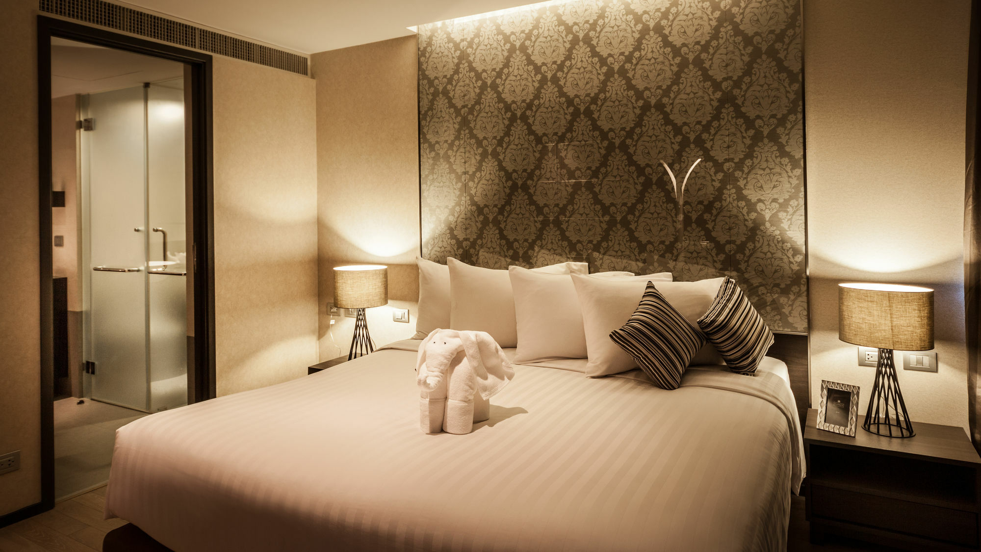 Arcadia Residence Ploenchit By Compass Hospitality Bangkok Eksteriør bilde