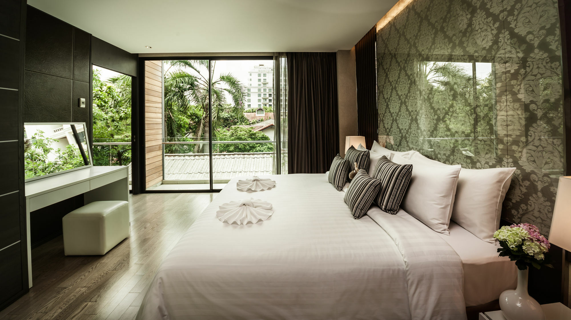 Arcadia Residence Ploenchit By Compass Hospitality Bangkok Eksteriør bilde